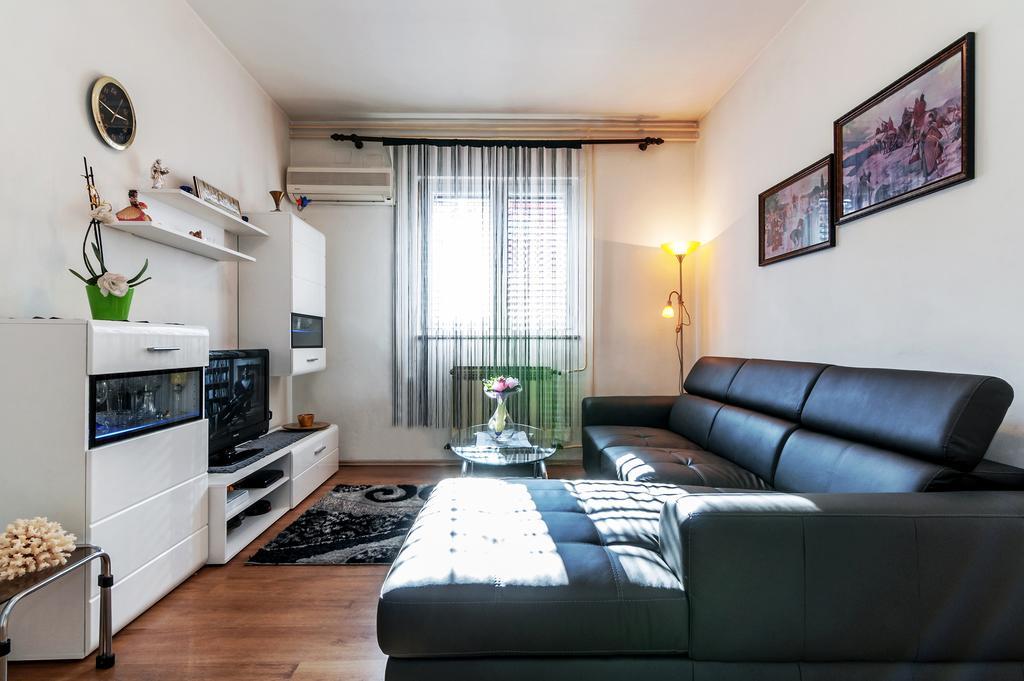Apartment Zara Bagian luar foto