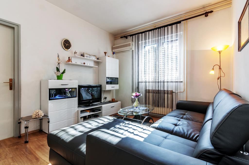 Apartment Zara Bagian luar foto