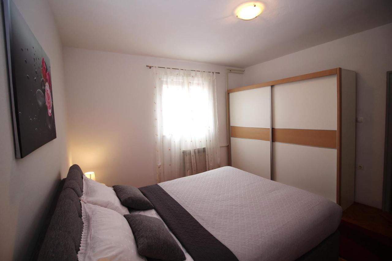 Apartment Zara Bagian luar foto