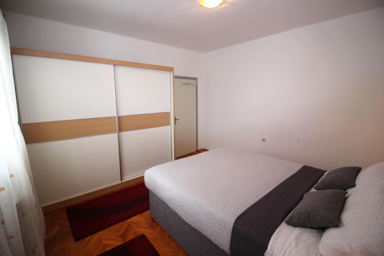 Apartment Zara Bagian luar foto